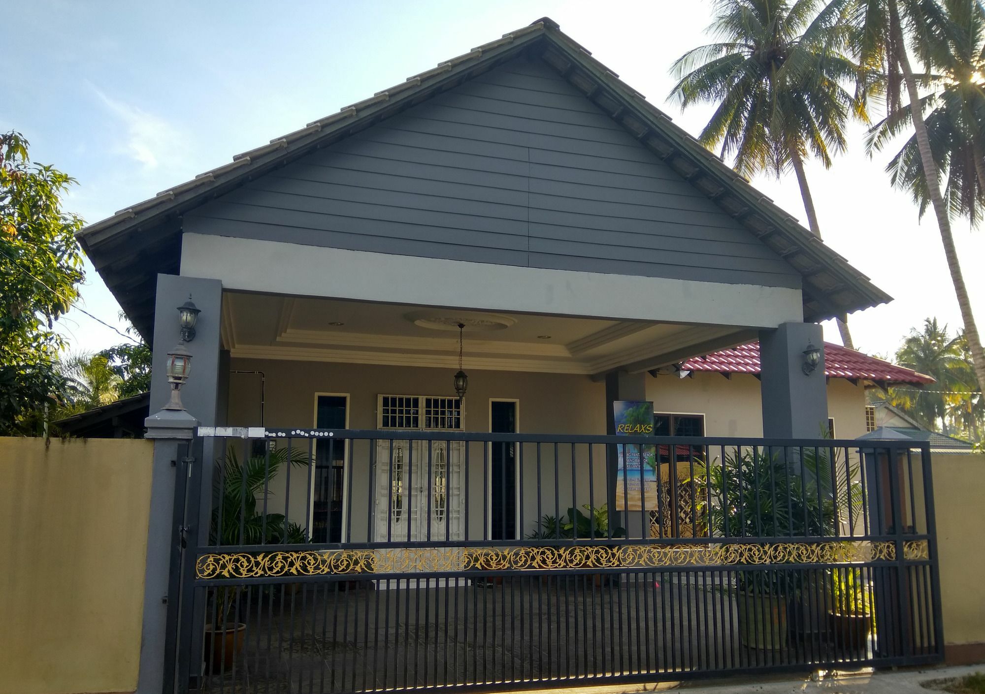 Relaxs Homestay コタバル エクステリア 写真